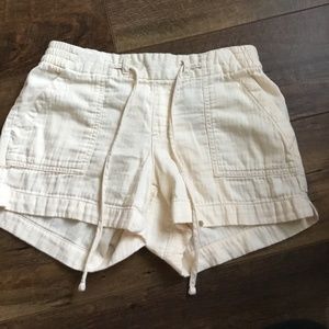 Old Navy cream shorts